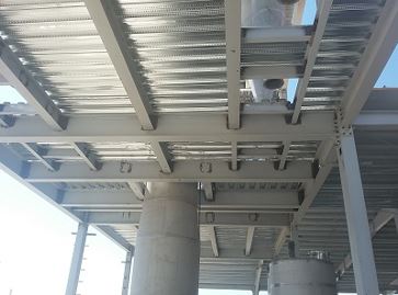 بهترین سقف برای سازه های فولادی از نظر عملکرد سازه ای، اجرایی و اقتصادی کدام است؟ 2 سقف کامپوزیت با عرشه فولادی