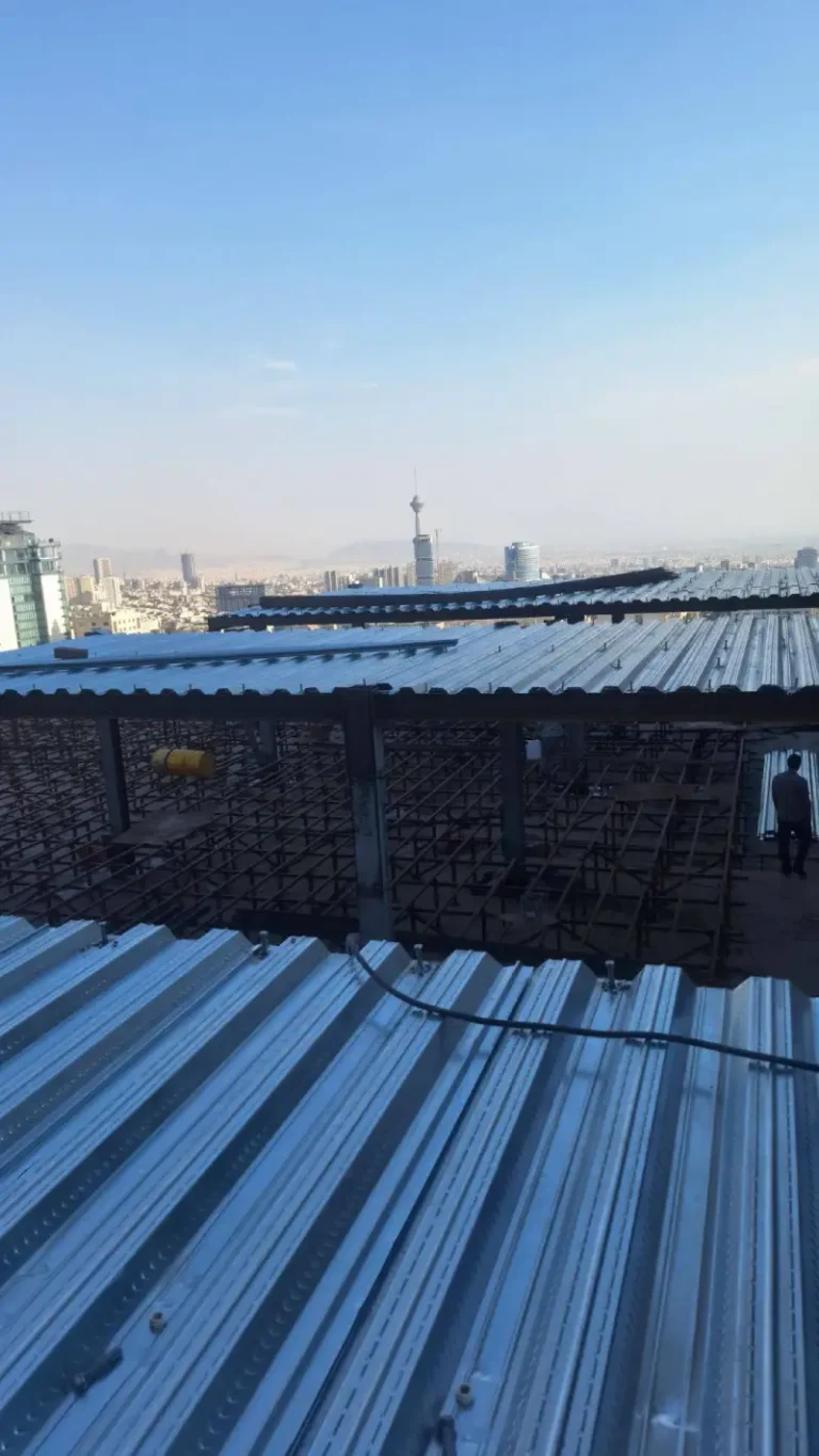 تثبیت اولیه با میخ‌کوبی و چاشنی